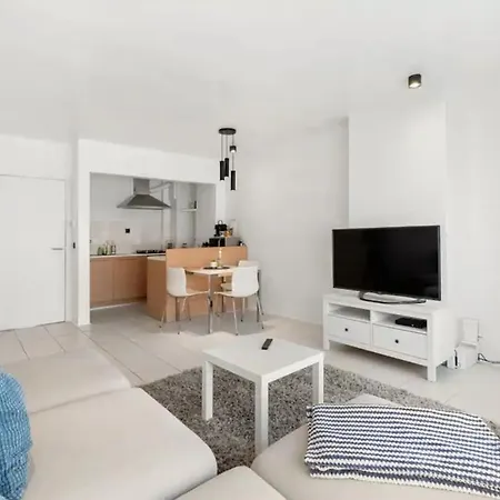 Sunny 500m From The Beach Oostend *